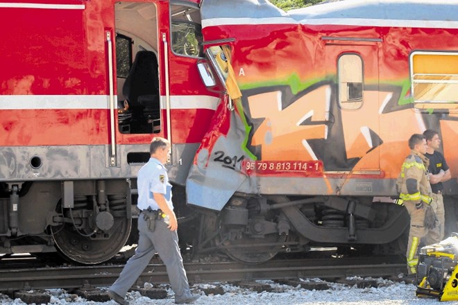 Čelno trčenje vlakov na Jesenicah je bilo silovito in velja za eno najhujših železniških nesreč na naših tleh.
