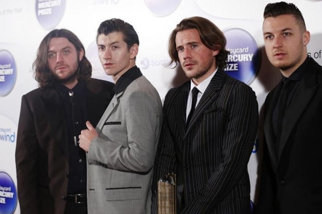 Arctic Monkeys za prihodnje leto napovedujejo šesti studijski album