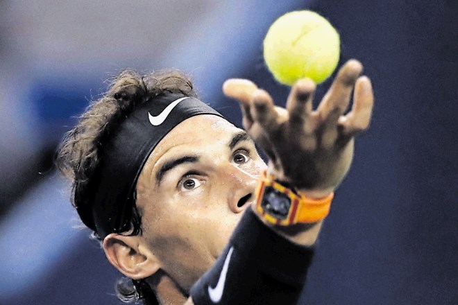Rafael Nadal je za dve zmagi na teniškem mastersu v Šanghaju potreboval manj kot dve uri. Danes se bo pomeril proti Bolgaru...