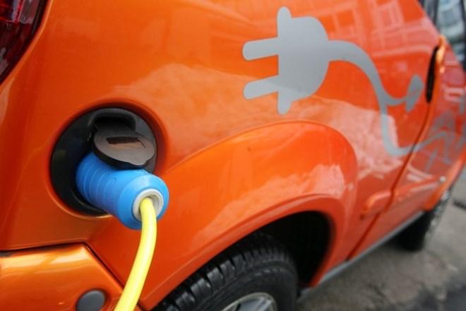 Brez novih avtov na bencin 2030? Pogumna, a izvedljiva strategija