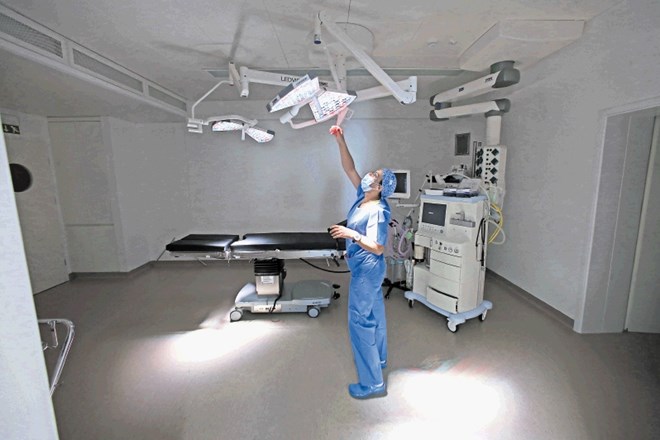 Centru MD Medicina (na fotografiji so njihovi prostori v Ljubljani) bi Kolar-Celarčeva zdaj odmerila do 250 operacij.