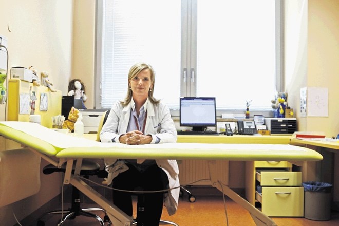 Anamarija Meglič bo kot vršilka dolžnosti še naprej vodila ljubljansko Pediatrično kliniko.