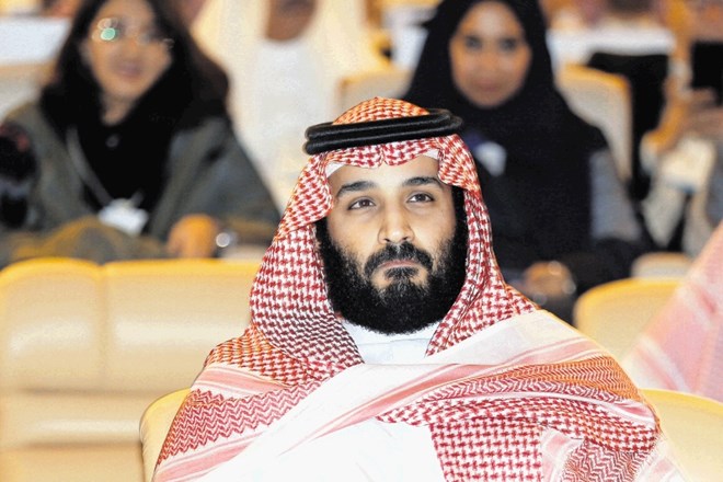 Moderno savdsko kraljevino je leta 1932 ustanovil Abdul Aziz bin Saud, od leta 1953 pa si podajajo oblast njegovi sinovi....