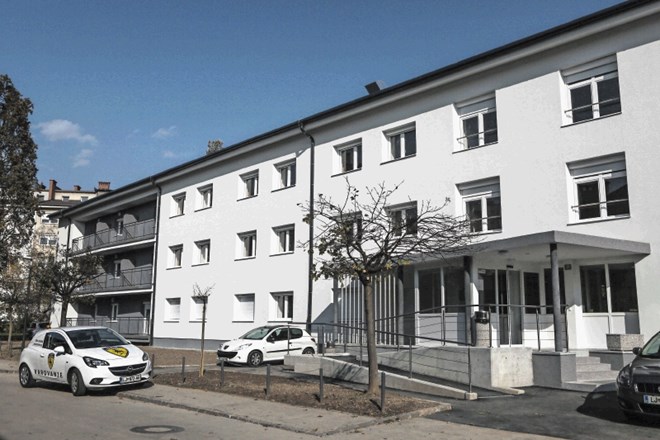 V nekdanjem samskem domu v Knobleharjevi  ulici je zdaj na voljo 71 bivalnih enot.