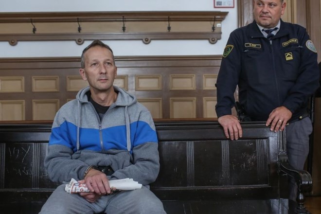 Tožilstvo Slobodanu Bobiću očita umor, storjen na grozovit način, zaradi česar mu grozi 30-letna zaporna kazen.