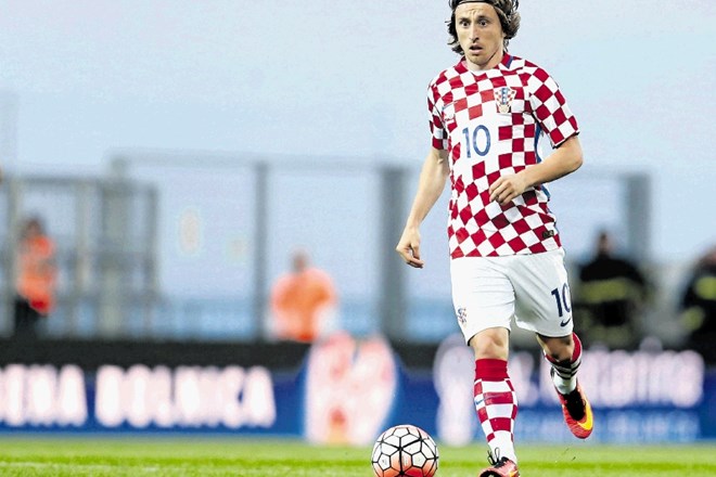 Zvezdnik Reala iz Madrida Luka Modrić bo glavni adut Hrvaške v tekmi za nastop na mundialu.