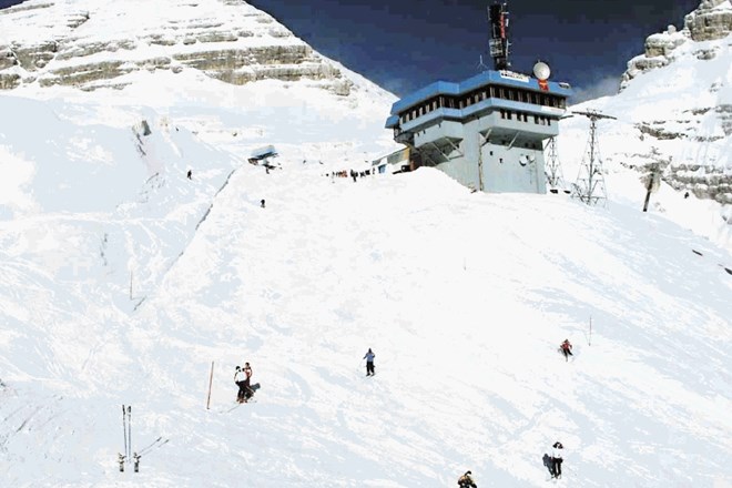 Na Kaninu se v petek obeta smuka na več kot meter debeli snežni odeji.