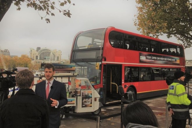 Ustanovitelj bio-beana Arthur Kay je v testnem projektu predstavil tipičen londonski avtobus, ki za svoje delovanje porablja...