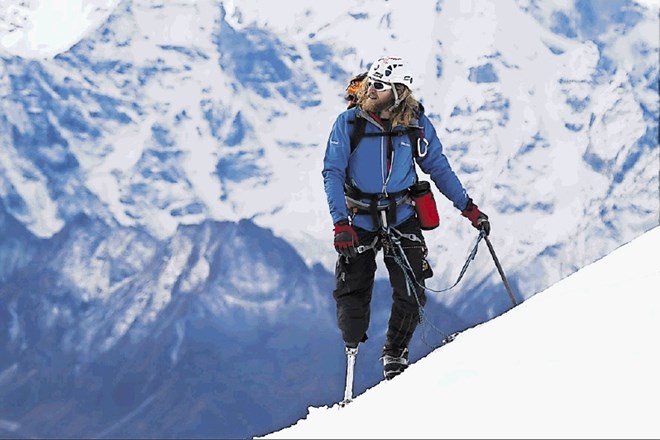 Ameriški vojni veteran Chad Jukes se je lani povzpel na najvišji vrh na svetu.