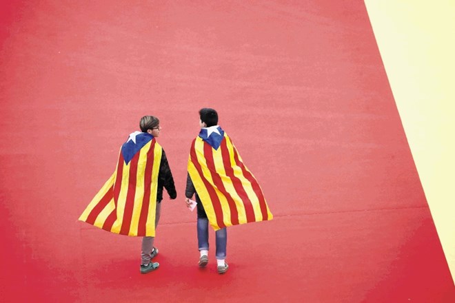 V Kataloniji se bo jutri začela predvolilna kampanja; 21. decembra bo jasno, ali je osamosvojitveni val omagal.