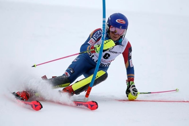 Megla odpihnila alpsko kombinacijo, Bucikova in Ferkova sta bili po slalomu med prvo deseterico 