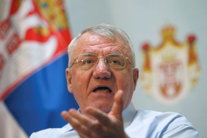 Vodja srbskih radikalcev Šešelj se ne namerava vrniti v Haag 