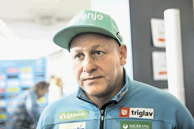 Selektor slovenske reprezentance v smučarskih skokih Goran Janus o tem, kateri tekmovalec mu povzroča največ preglavic:...