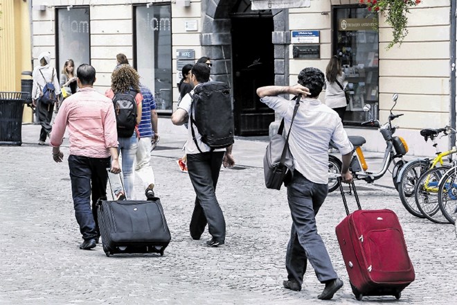 Na podlagi nove direktive EU o paketnih potovanjih naj bi bili turisti še bolj zavarovani.