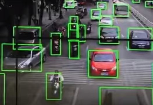 Kako hitro vas na kitajskih ulicah prepoznajo nadzorne kamere?