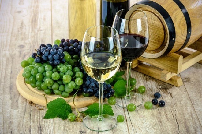 Kozarci za vino so kar sedemkrat večji kot so bili pred 300 leti