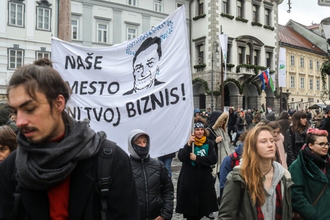 Protestni shod proti prodaji Hostla Celica v Ljubljani