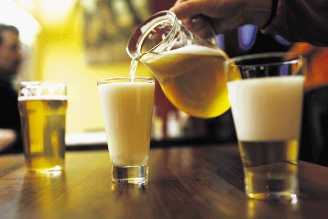 V idealnih razmerah  se pivo proizvaja v zaprtem sistemu, kjer ni možnosti, da bi vanj prišli mikroorganizmi in kisik.