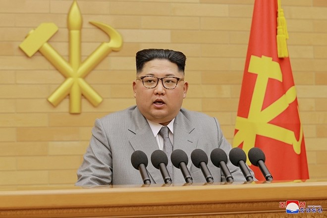Kim Jong Un med govorom.