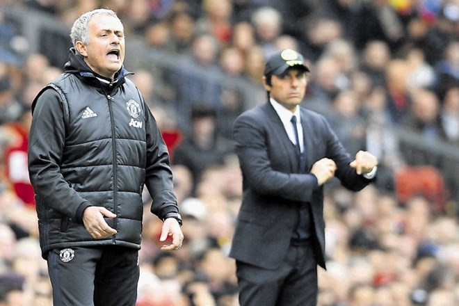 Med Josejem Mourinhem (levo) in Antoniem Contejem se je vnel hud spor.