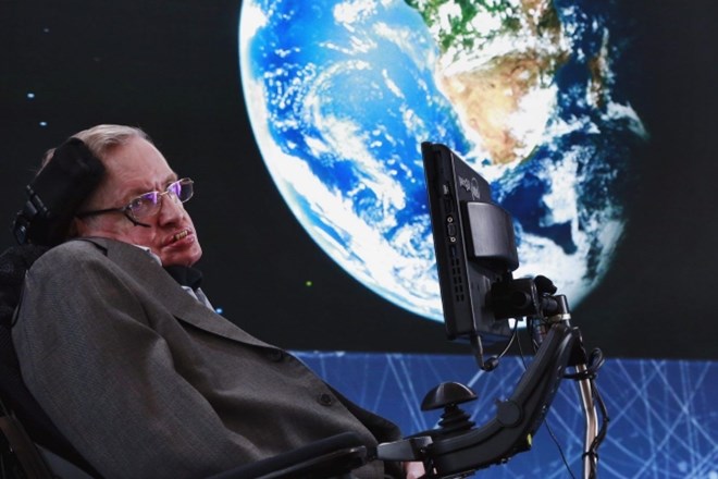 Stephen Hawking depresijo primerja s črno luknjo