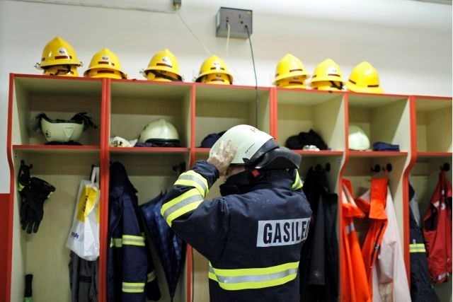 Poškodovani celjski gasilci tožijo zavarovalnici za izplačilo odškodnine