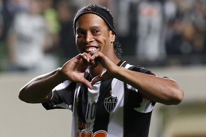 Ronaldinho dokončno zaključil s  profesionalnim nogometom 