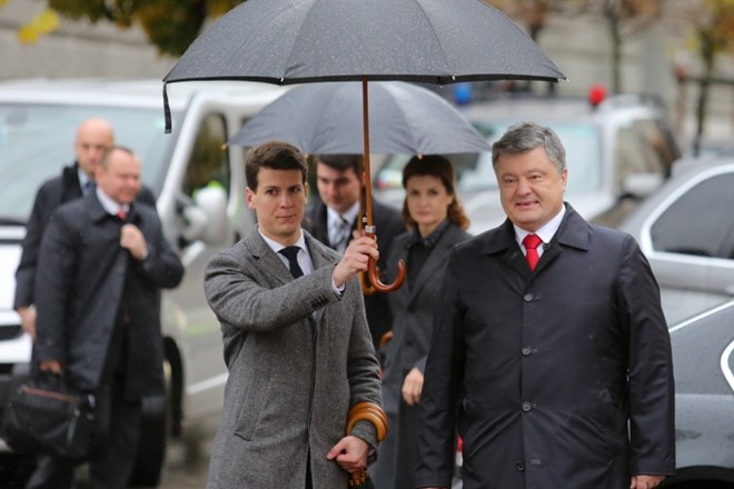 Ukrajinski predsednik Peter Porošenko med obiskom Slovenije leta 2016.