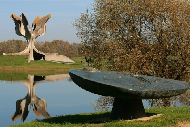 Spomenik za žrtve Jasenovca.
