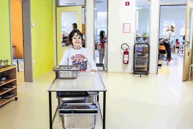 Center montessori, znotraj katerega delujejo zasebna osnovna šola in dva oddelka vrtca.