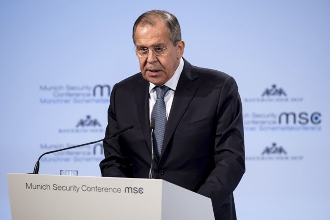 Lavrov označil rusko vmešavanje v ameriške volitve za »blebetanje«