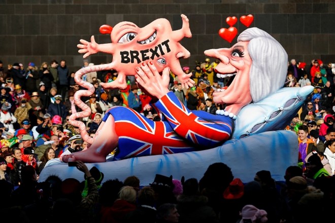 Britanska stranka sprožila kampanjo za zaustavitev brexita 