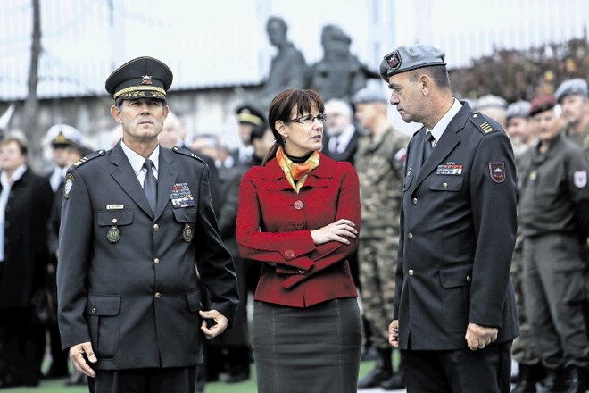 Pogledi načelnika generalštaba SV Ostermana in obrambne ministrice Katičeve so se v zadnjih dneh dokončno razšli. Osterman bi...