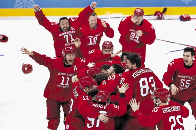Ruskim hokejistom je za osvojeno olimpijsko zlato čestital tudi ruski predsednik Vladimir Putin.