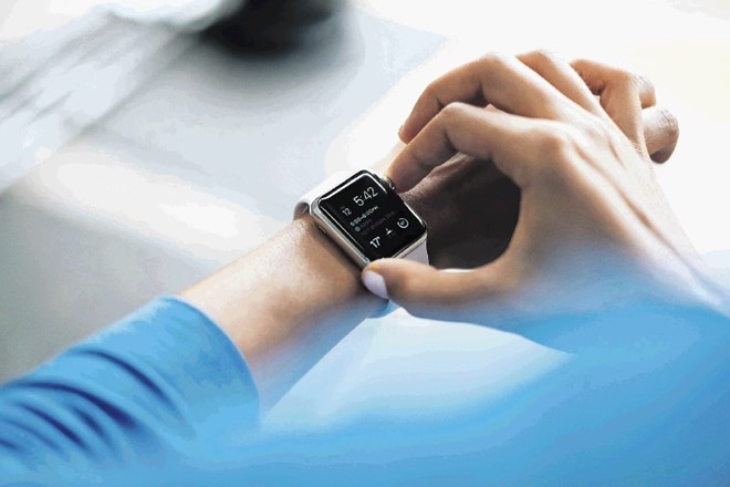 Applova pametna ura velja za najbolje prodajano uro na svetu.