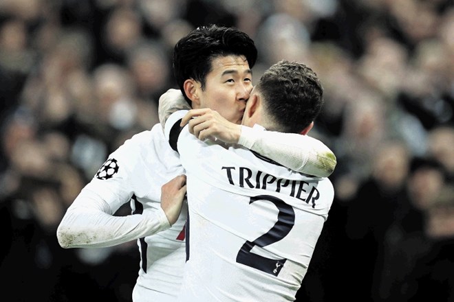 Južnokorejec Son Heung-Min je popeljal Tottenham v vodstvo proti Juventusu in zadetek proslavil s poljubom na lice soigralca...