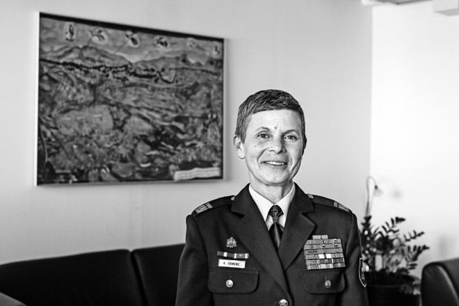 Alenka Ermenc, brigadirka, namestnica načelnika generalštaba: Disciplina, red in trdo delo so tisti gradniki, ki odlikujejo...