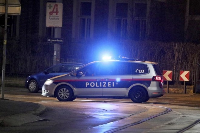 26-letnik z nožem nad vojaka pred rezidenco iranskega veleposlanika na Dunaju