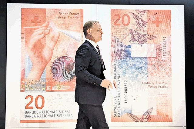 Krediti v švicarskih frankih: vlada se strinja z bankami