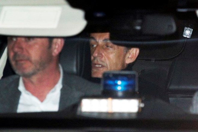 Sarkozy zaradi obrekovanj »živi v peklu«