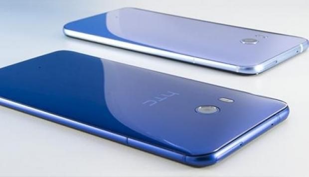 Tajvanski HTC ob rekordni izgubi računa na spodbudo iz Googla 