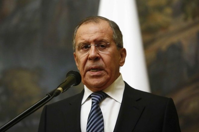 Lavrov: Rusija bo izgnala 60 ameriških diplomatov in zaprla ameriški konzulat 