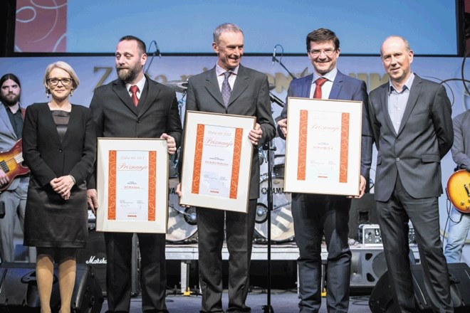 Najboljši zaposlovalci enajstega izbora Zlata nit so (z leve) Intera, katere direktor je Peter Ladič, RLS merilna tehnika, ki...