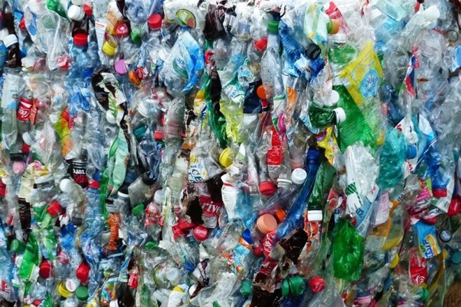 Znanstveniki se bodo morda lahko približali rešitvi recikliranja vse večje gore odpadne plastike.