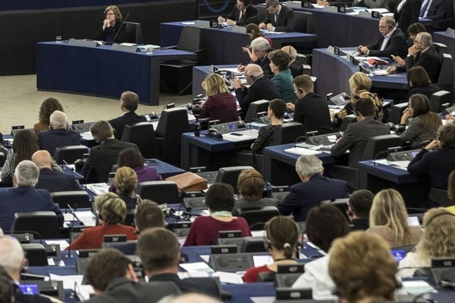 Evropski parlament potrdil novo zakonodajo o izpustih toplogrednih plinov