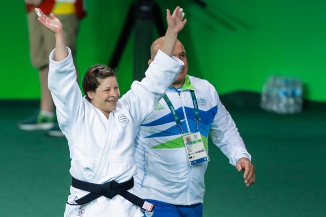 Tina Trstenjak je tako praznovala svoj uspeh na OI v Rio de Janeiru leta 2016.
