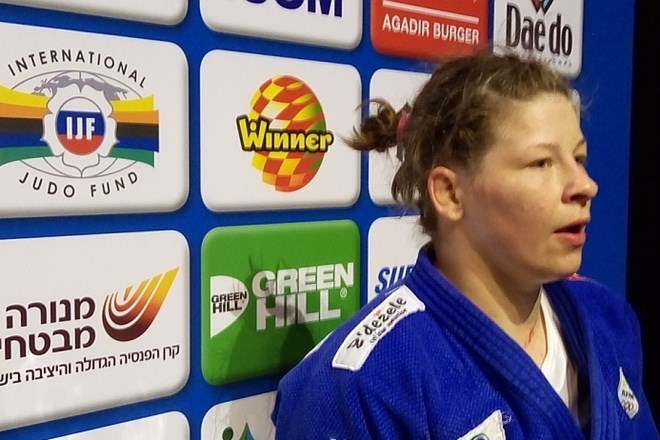 Tina Trstenjak zadovoljna z medaljo, ne pa tudi z borbami