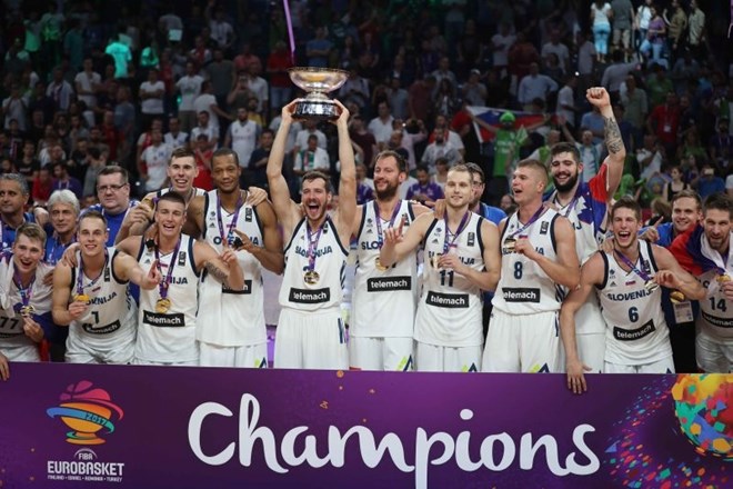 Košarkarski evropski prvaki vendarle prejeli 10.000 evrov nagrade