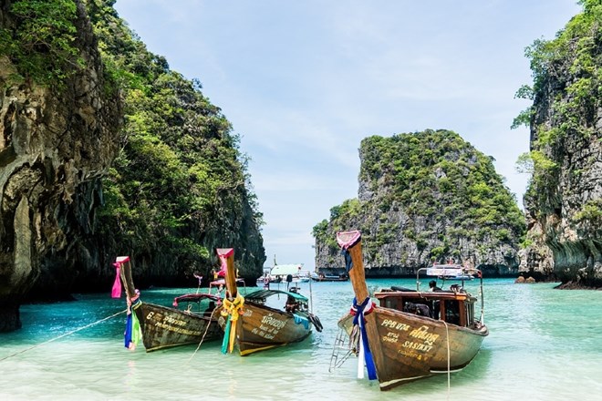 Tajska z otokov čisti turiste