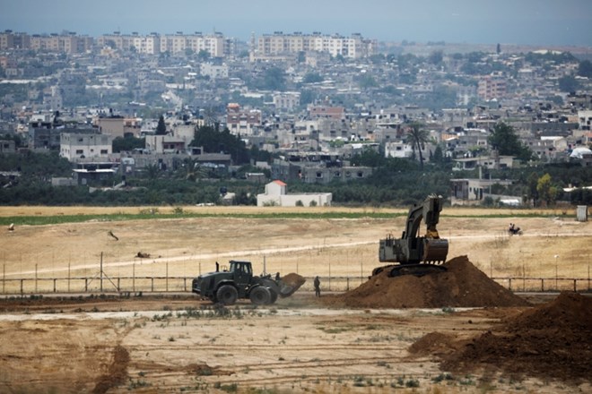 Izraelske letalske sile ponoči napadle cilje Hamasa v Gazi 